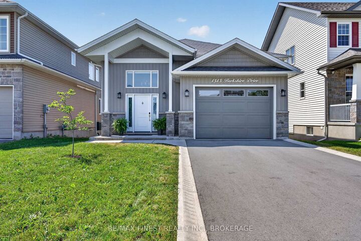 Photo de la propriété: 1515 Berkshire Drive ON K7P 0S7