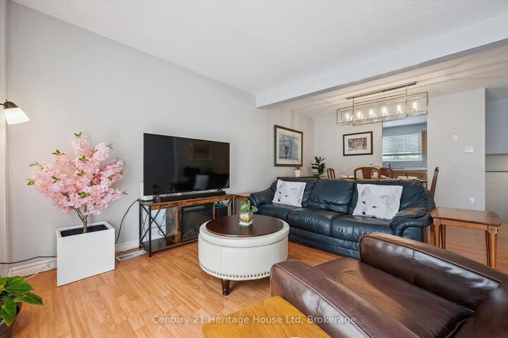 201 Silvercreek Parkway N 15 — photo 1