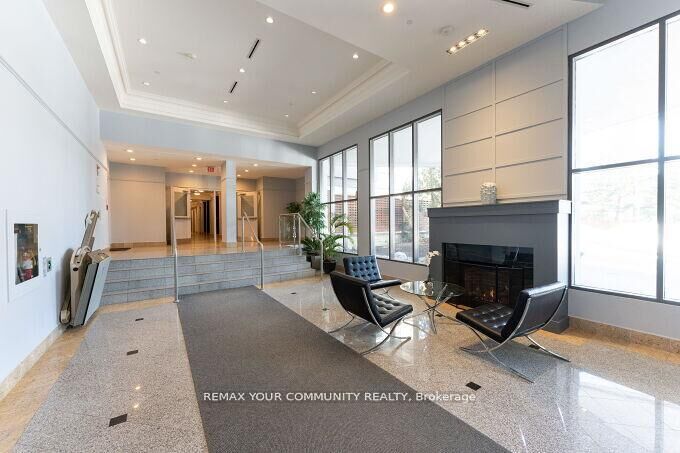 Property Photo: 11121 Yonge Street 519 ON L4C 0S7