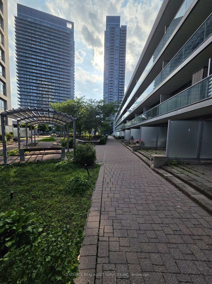 Property Photo: 2035 Sheppard Avenue E 221 ON M2J 0A8