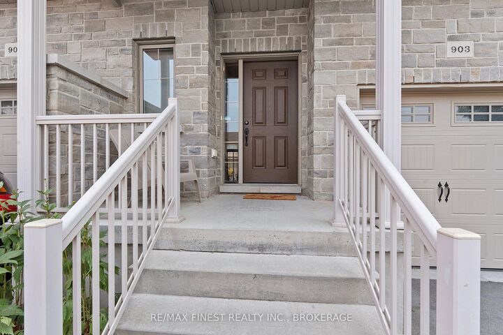 Property Photo: 903 Blossom Street ON K7P 0H4