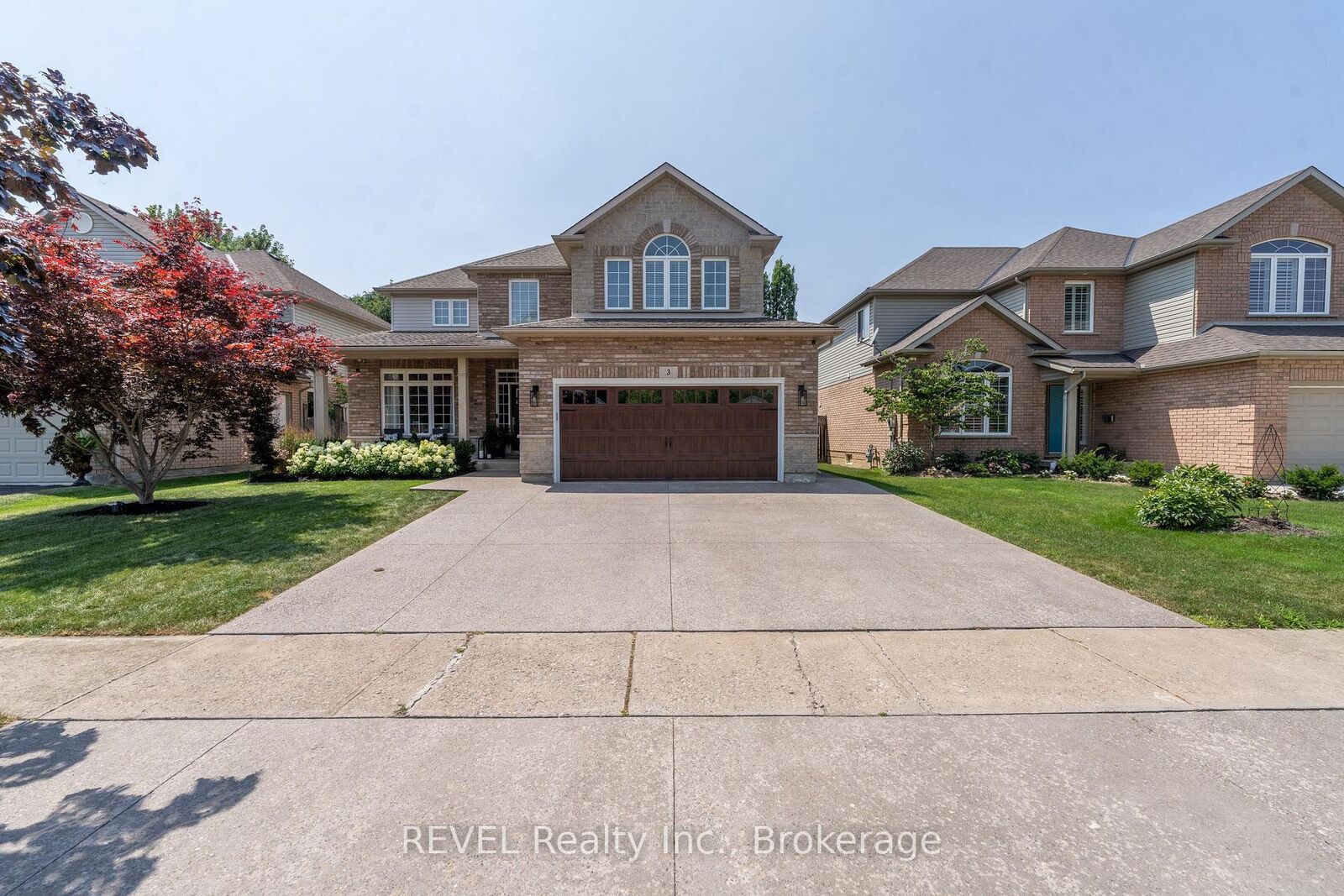 Property Photo: 3 Fosh Court ON L2S 4A9