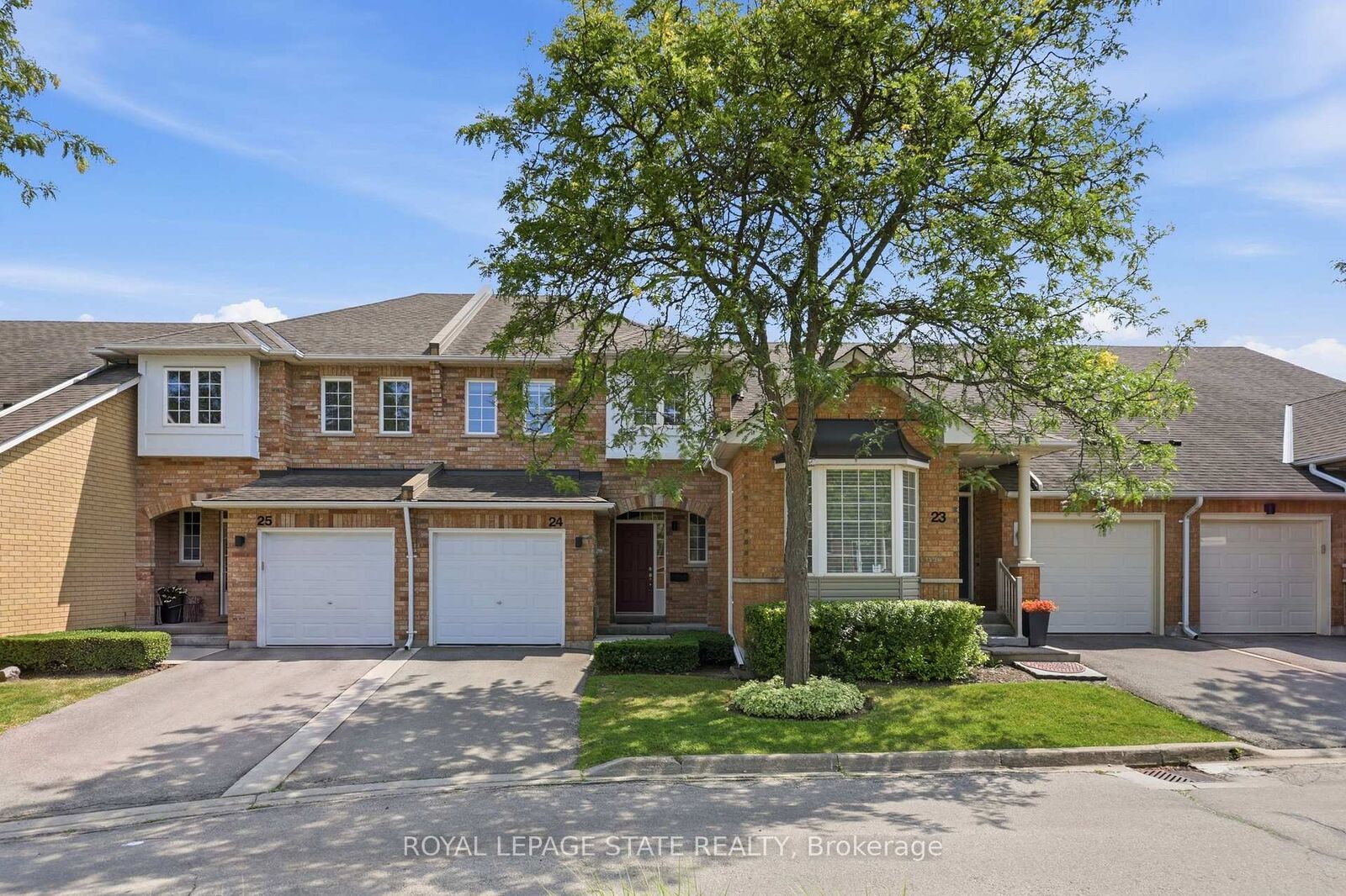 Property Photo: 10 Davidson Boulevard 24 ON L9H 7N9