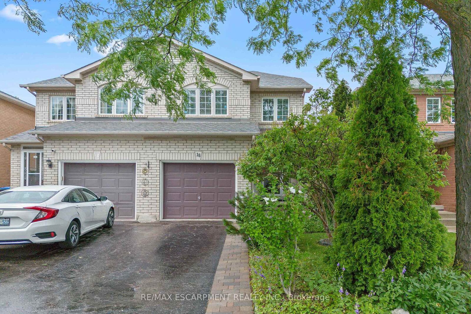 Property Photo:  16 Whiteface Crescent  ON L6X 4W6 