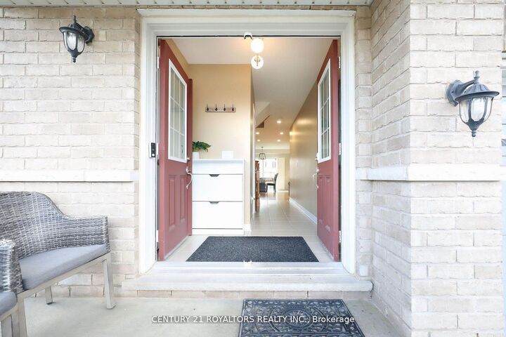 Property Photo:  386 Thompson Street  ON N4S 7W2 