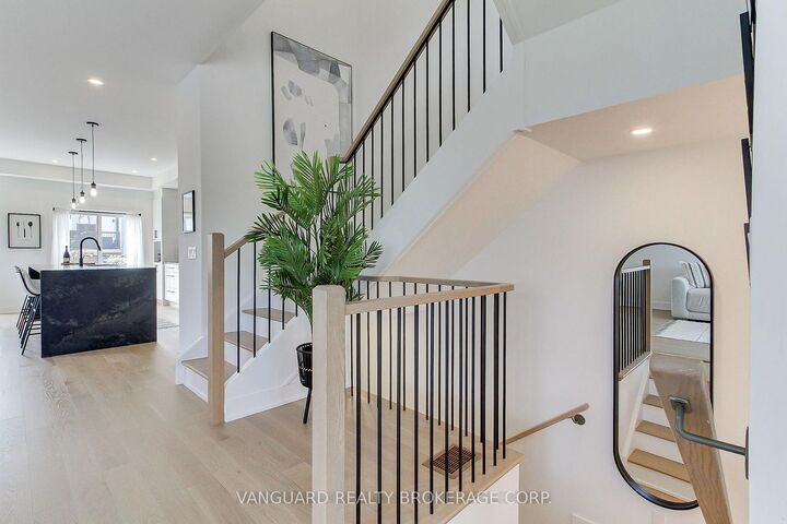Property Photo:  146 Landsbridge Street  ON L7E 2E1 
