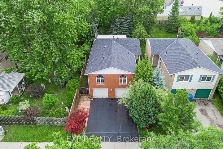 639 Irwin Crescent — photo 1