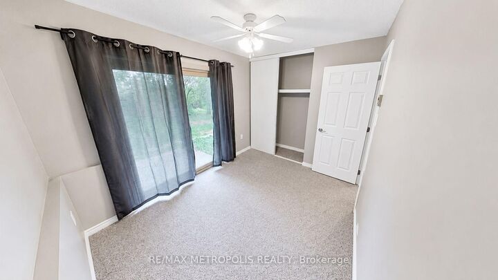 Property Photo:  3 Sawmill Road 1  ON L4N 6X3 