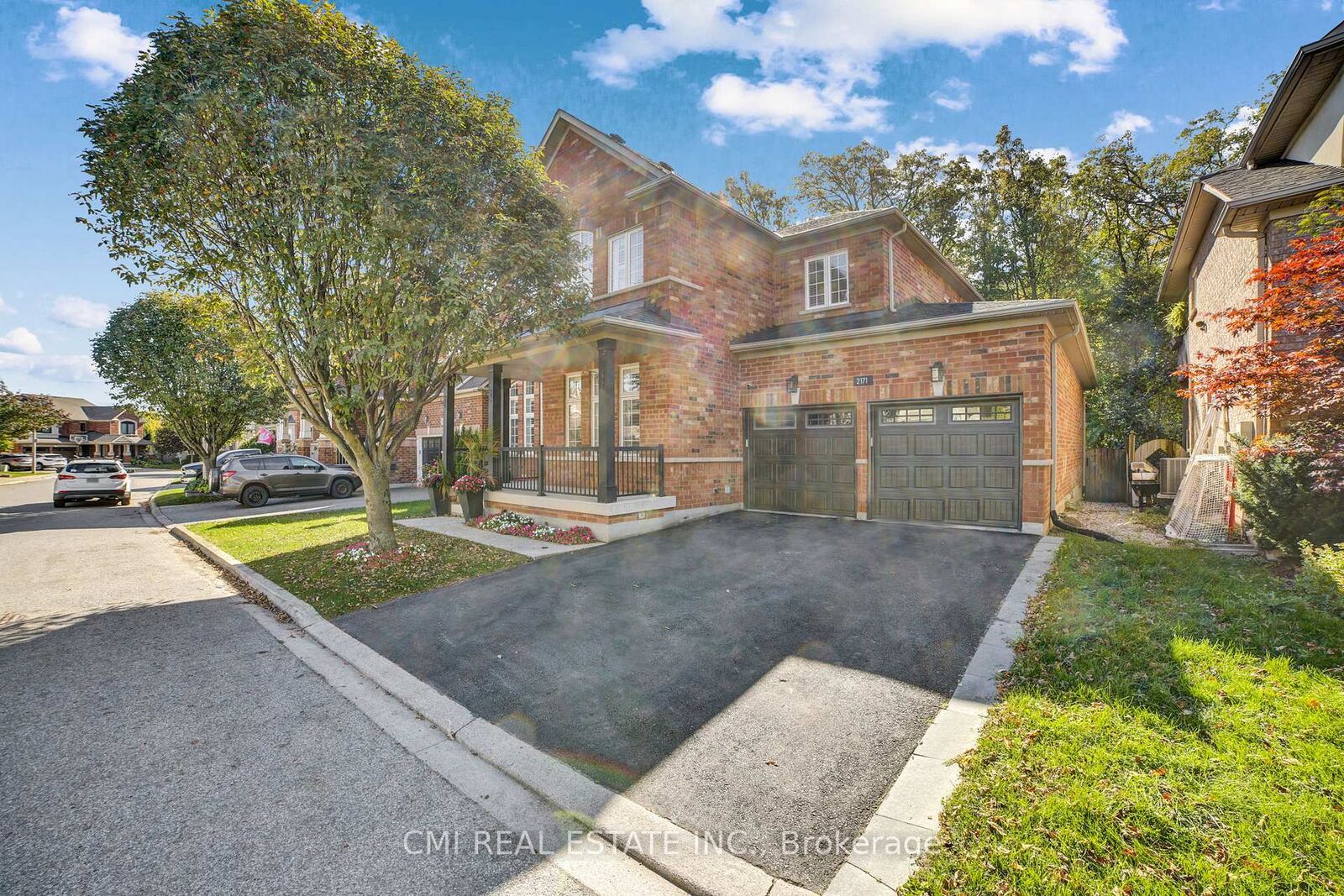 Property Photo:  2171 Jardine Crescent  ON L7L 7K1 