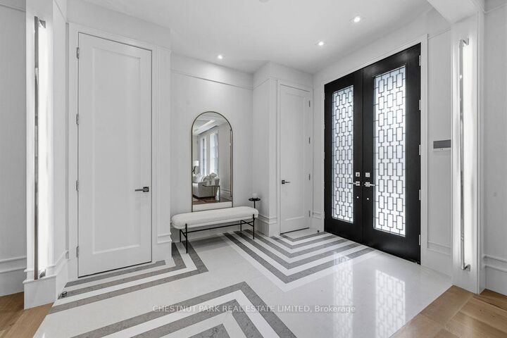 Property Photo: 258 Cortleigh Boulevard ON M5N 1P7