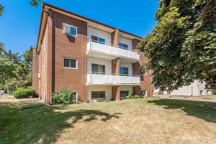 Property Photo:  57 Conroy Crescent 102  ON N1G 2V5 