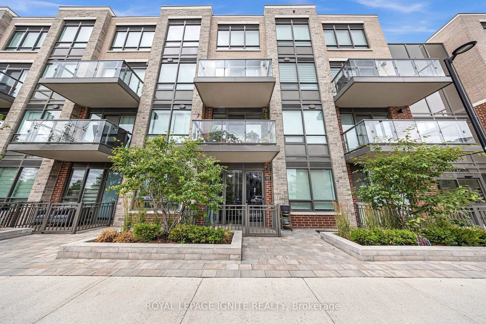 Property Photo: 65 Attmar Drive 152 ON L6P 0Y6