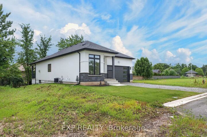 Property Photo: 11 Stickles Street ON L3C 3C3
