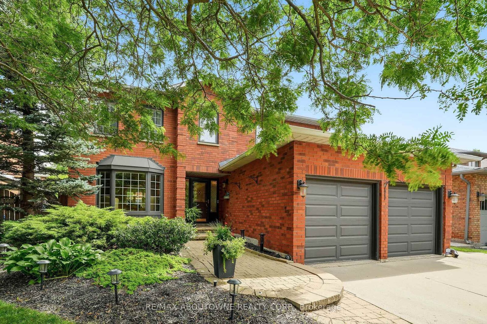 Property Photo:  89 Waldie Road  ON L6L 6G5 