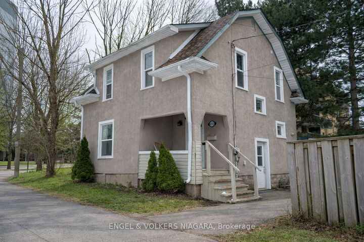 Property Photo:  4752 Crawford Place W  ON L2E 1Z2 