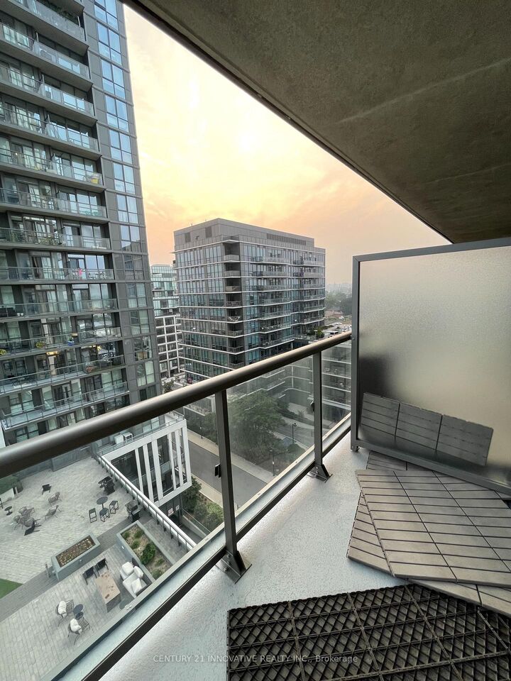 Property Photo:  17 Zorra Street 910  ON M8Z 0C8 