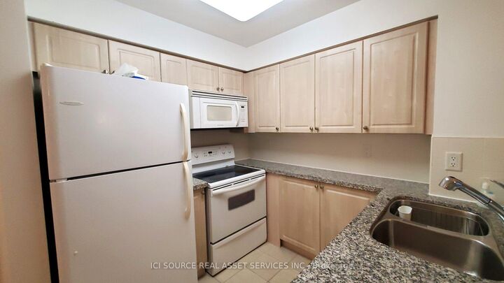 Property Photo:  2119 Lake Shore Boulevard W 316  ON M8V 4E8 