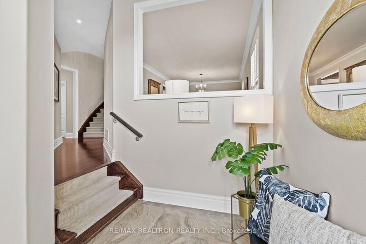 Property Photo:  1020 Colonial Street  ON L1X 1P1 