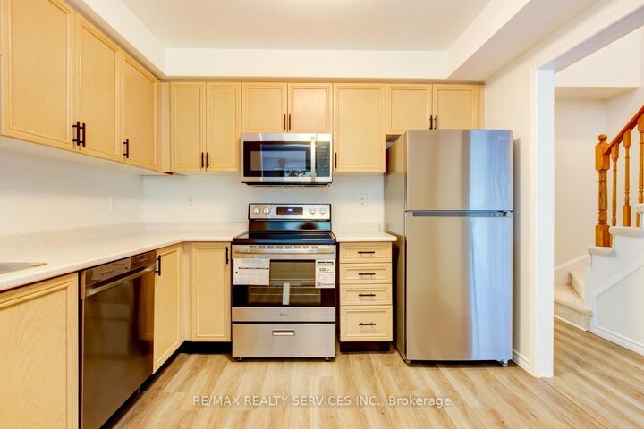 Property Photo:  63 Herkes Drive  ON L6Y 5B2 