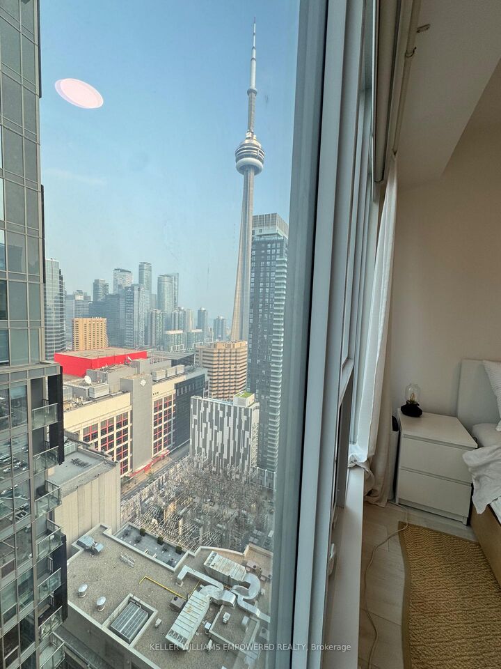 Property Photo:  15 Mercer Street 2915  ON M5V 0V1 
