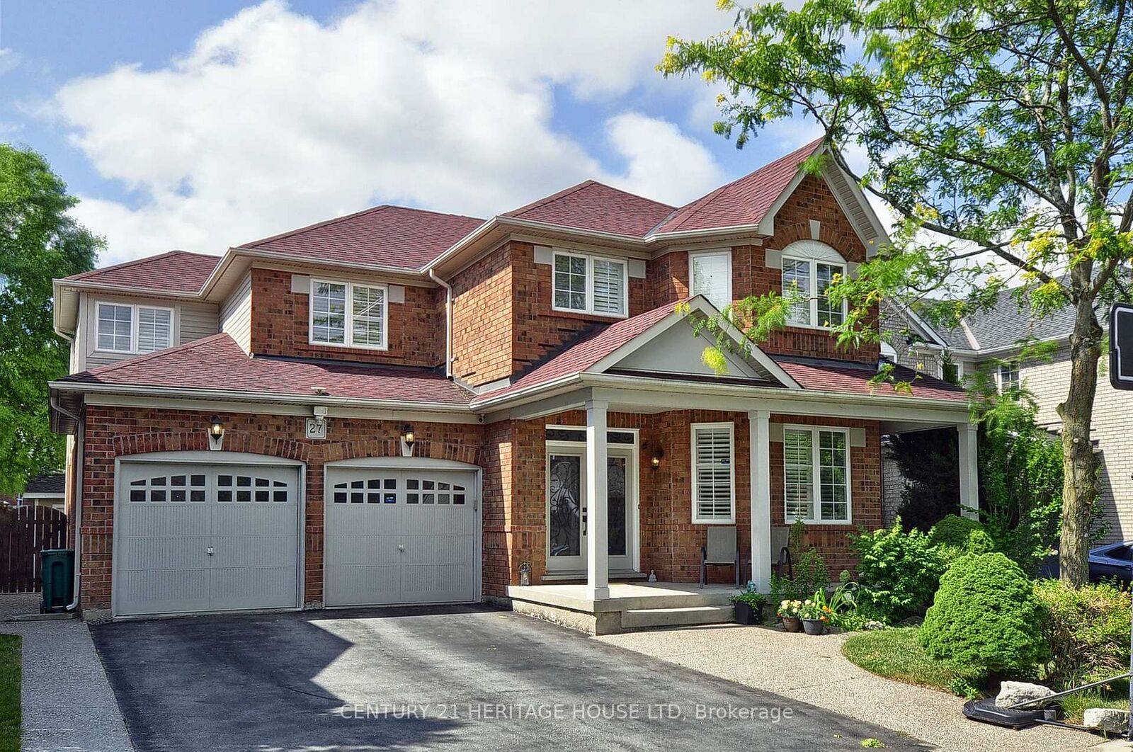 Property Photo: 27 Dellgrove Circle ON N1T 2J8
