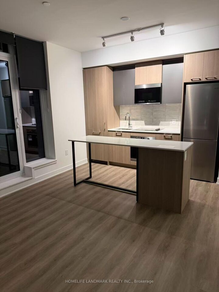 Property Photo:  30 Dreamers Way 1030  ON M5A 0Y7 