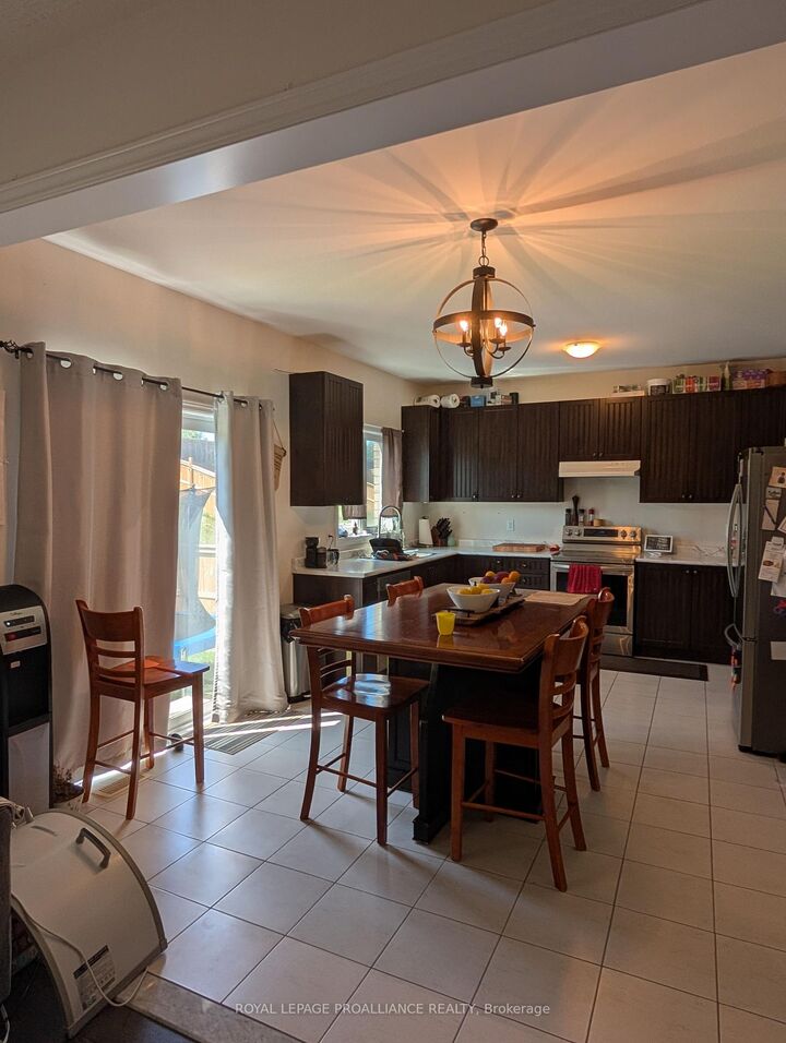 Property Photo: 24 Terry Clayton Avenue ON L0K 1B0