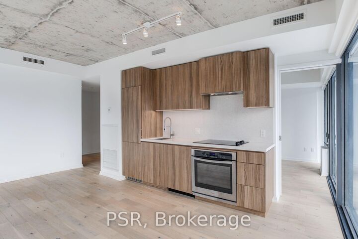 Property Photo:  60 Colborne Street 1906  ON M5E 0B7 