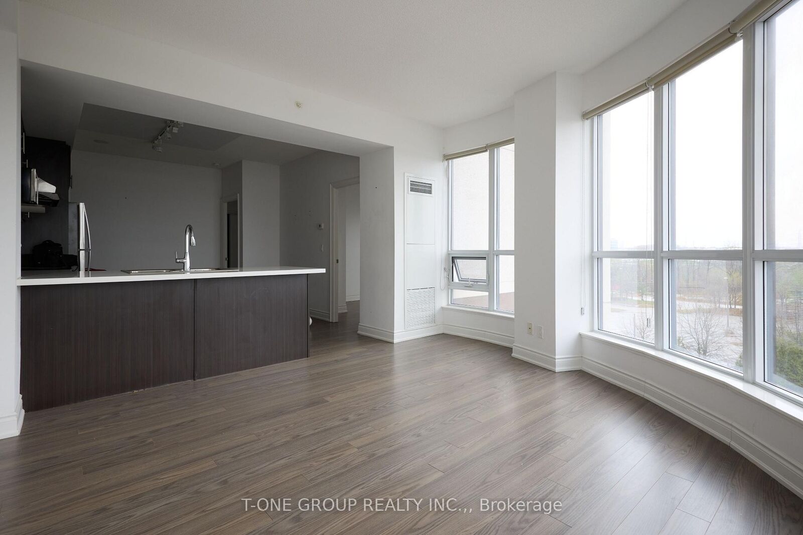Property Photo: 99 South Town Centre Boulevard 611 ON L6G 0E9