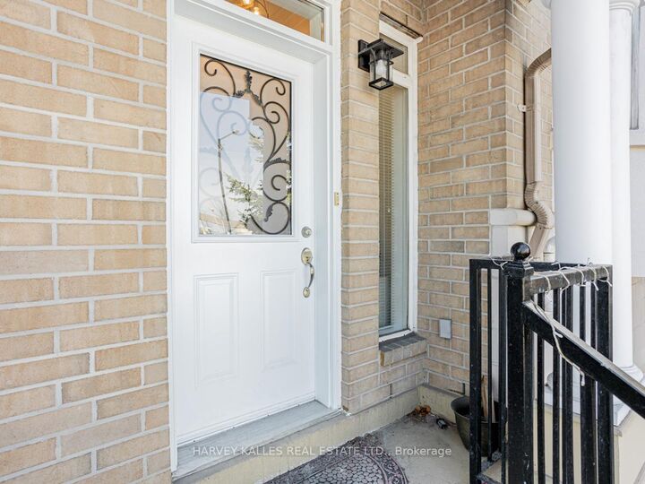 Property Photo:  61 Town Centre Court 73  ON M1P 5C5 