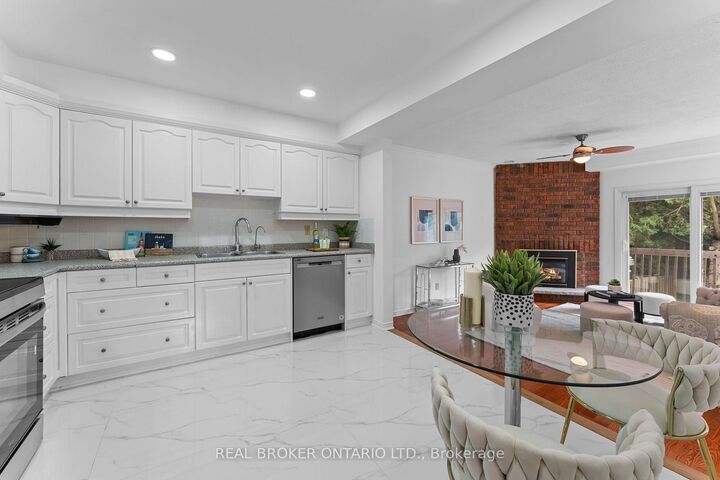 Property Photo:  1 Baronial Court  ON M1C 3J5 
