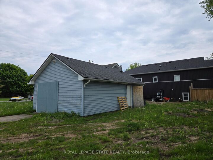 Property Photo:  303 Ridge Road S  ON L0S 1N0 