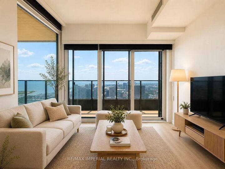 Property Photo: 3 Concord Cityplace Way 5701 ON M5V 0X4