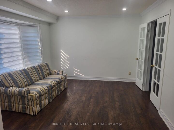 Property Photo: 43 Bellwood Drive ON L1N 2E3
