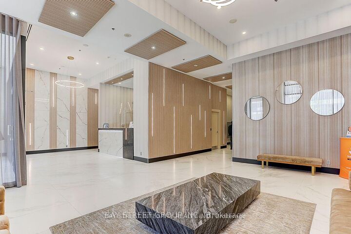 Property Photo: 4070 Confederation Parkway 4106 ON L5B 0E9