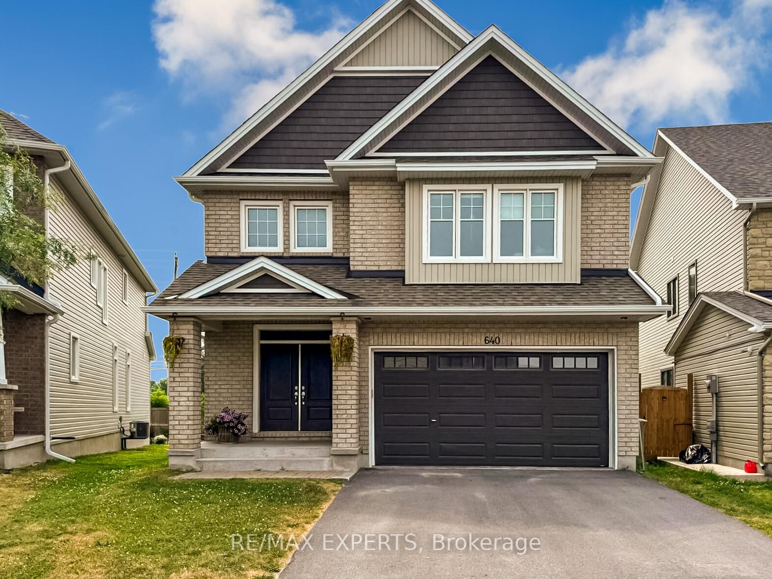 Photo de la propriété:  640 Halloway Drive  ON K7K 0H4 