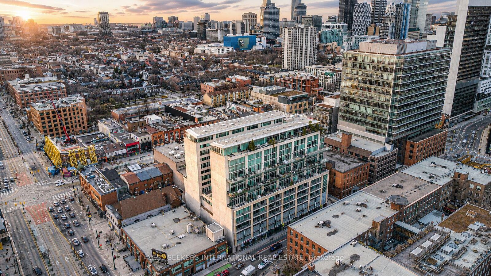 Property Photo: 388 Richmond Street W 519 ON M5V 3P1