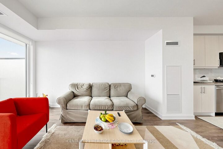 Property Photo:  105 Oneida Crescent 2308  ON L4B 0H6 