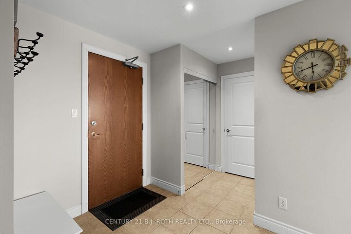 Property Photo: 37 Ellen Street 1310 ON L4N 6G2