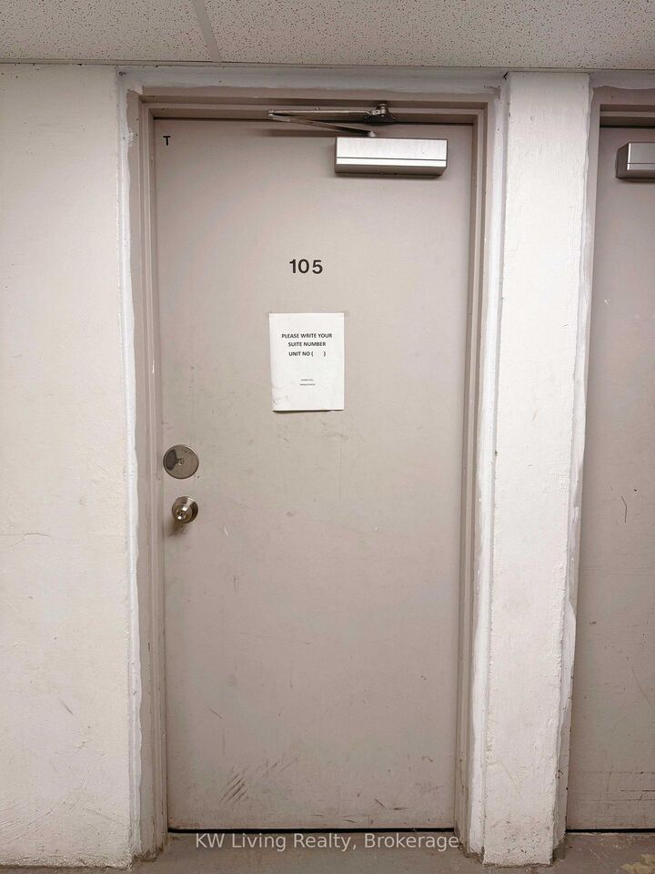 Photo de la propriété: 39 Kimbercroft Court 718 ON M1S 5B5