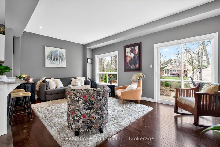 Property Photo: 984 Cook Drive ON L4R 0E4