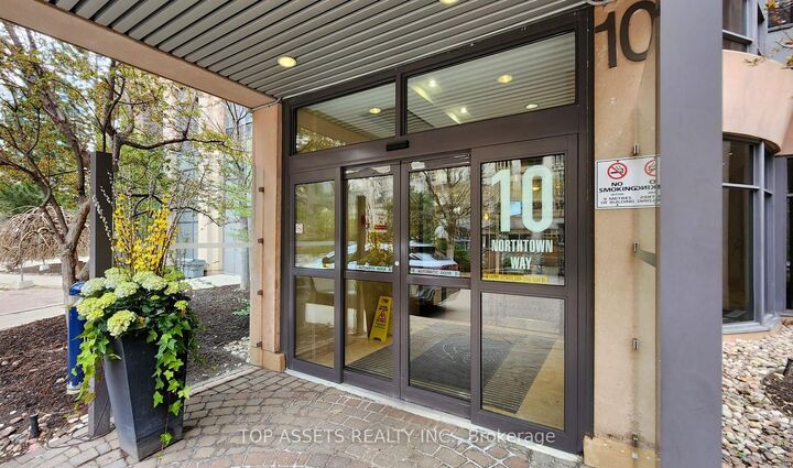 Property Photo:  10 Northtown Way 606  ON M2N 7L4 