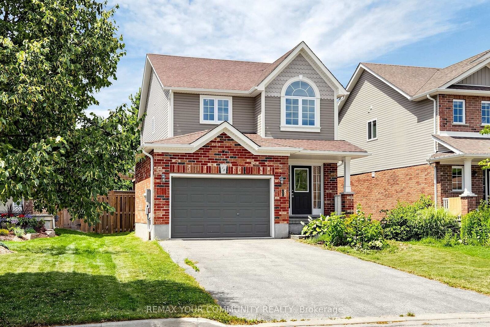 Property Photo: 18 Davis Street ON L9Y 0C9