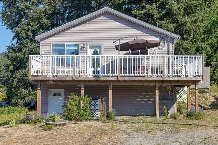 Property Photo: 280 Lake Park Rd BC V0R 2G0