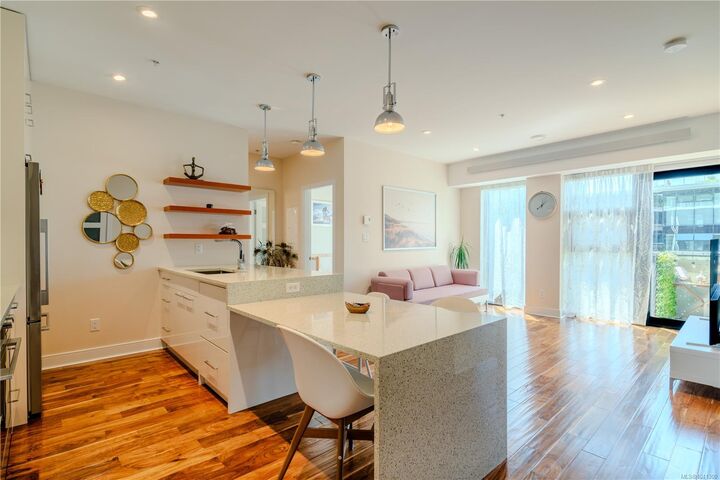 1105 Pandora Ave #N312 — photo 1