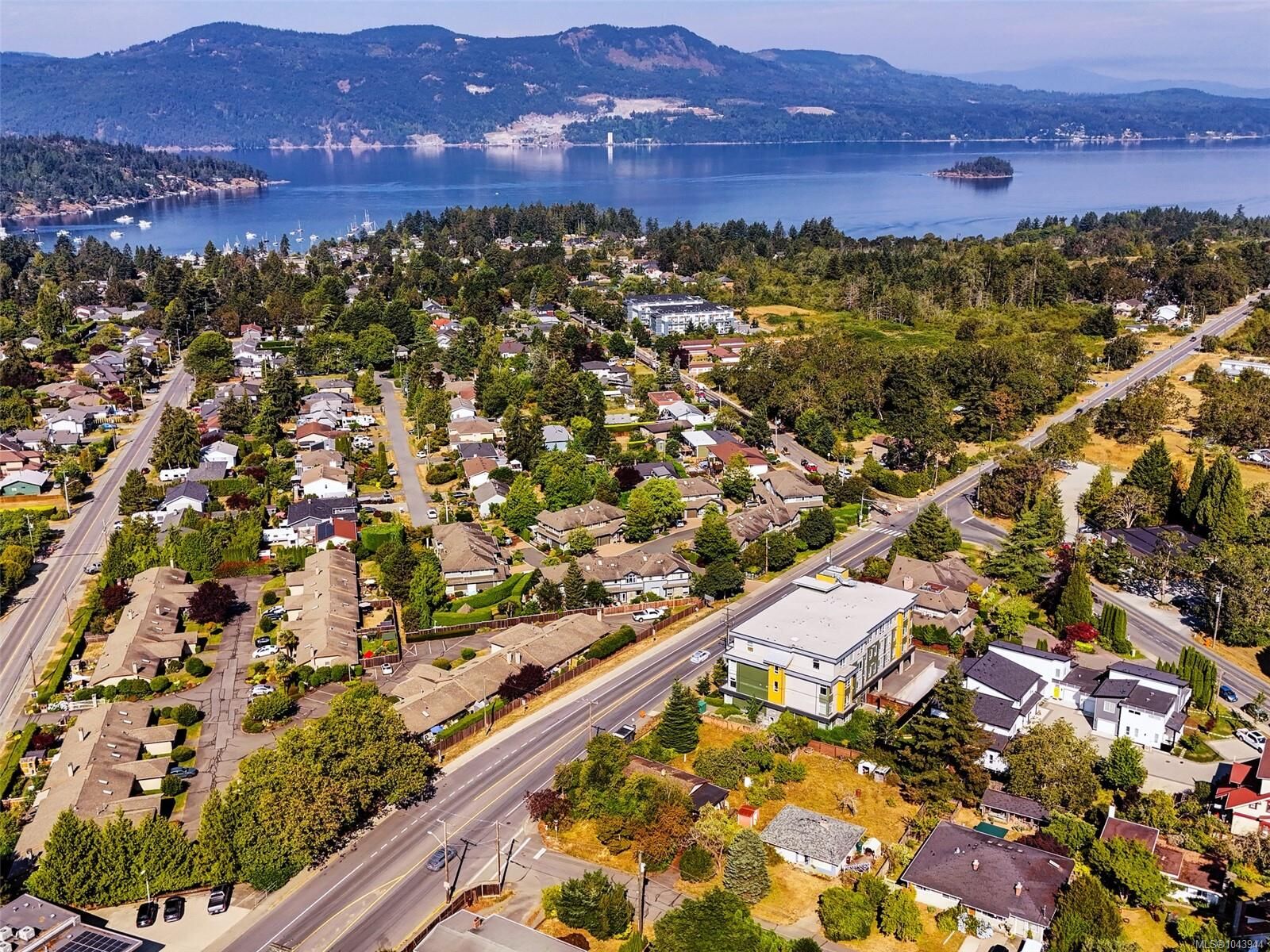 Property Photo: 1170 Dignan Rd BC V8M 1H4