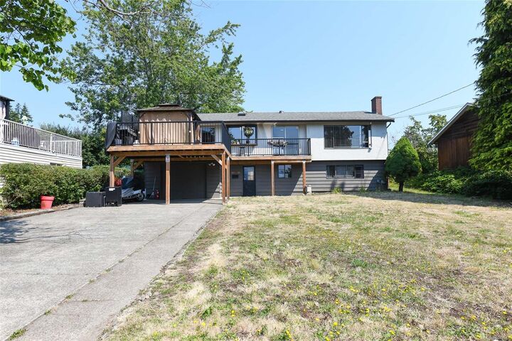 Property Photo: 2178 Downey Ave BC V9M 1W8