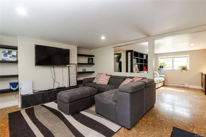 Property Photo: 5675 Turner Rd BC V9T 5N8