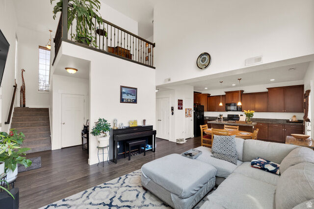 Property Photo: 12772 S Village Creek Dr UT 84065