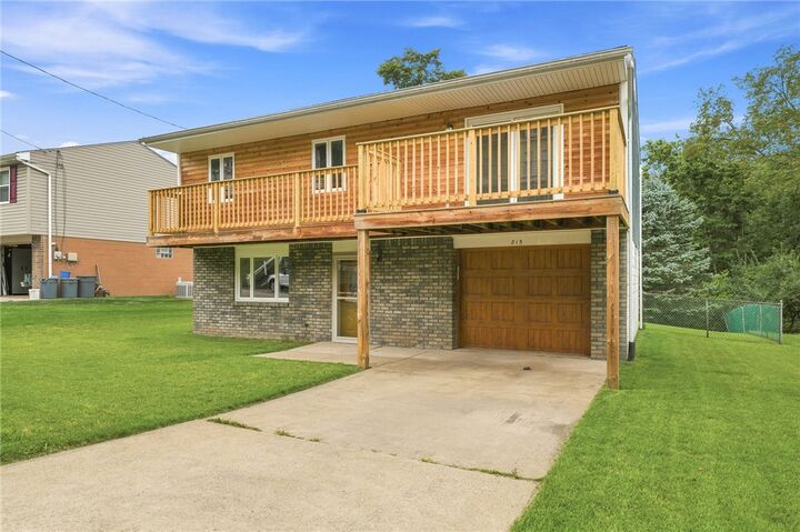 Property Photo:  815 Maple Ave  PA 15137 
